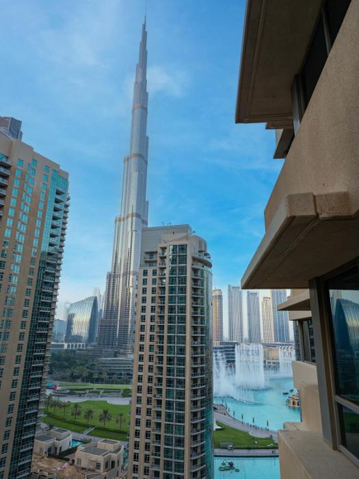 New Burj Khalifa & Fountain Views & Work station