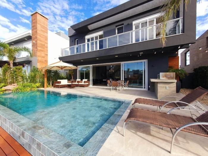 Casa de Verão no Malibu à Beira do Lago