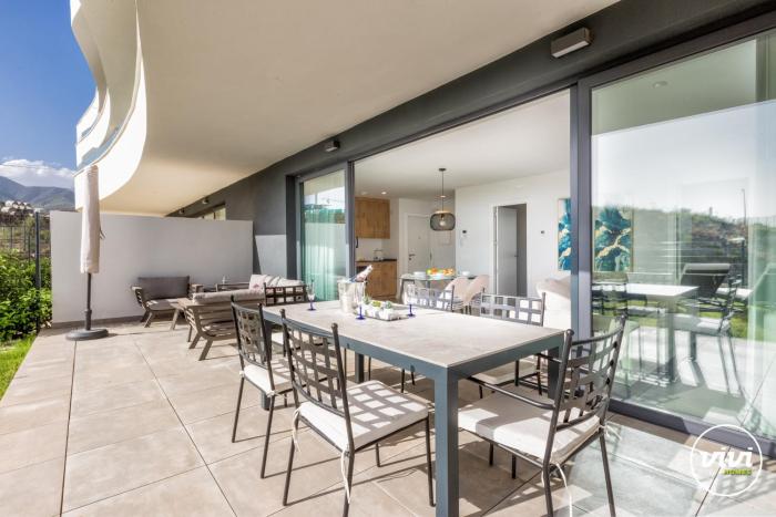 ViVi Homes - Higueron Premium Wellness, Sauna, Pool & Hot tub