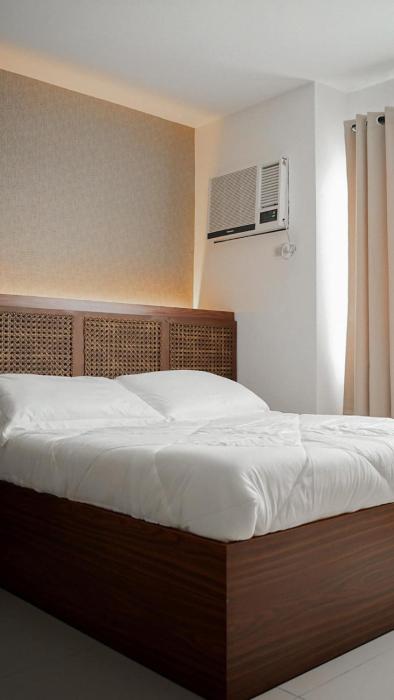 Comfy Posh Condo at Bacolod City Center