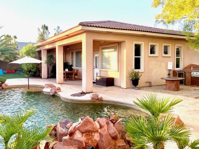 4Bedroom, Pool Single Story Luxury Las Vegas Home