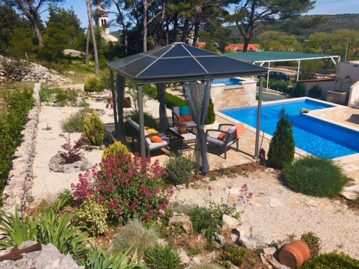 Holiday Home Ela - Three Bedroom Holiday Home with outdoor Pool ST
