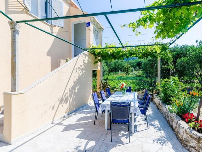 Apartment & Rooms Ma din - One Bedroom Apartment with Balcony and Sea View