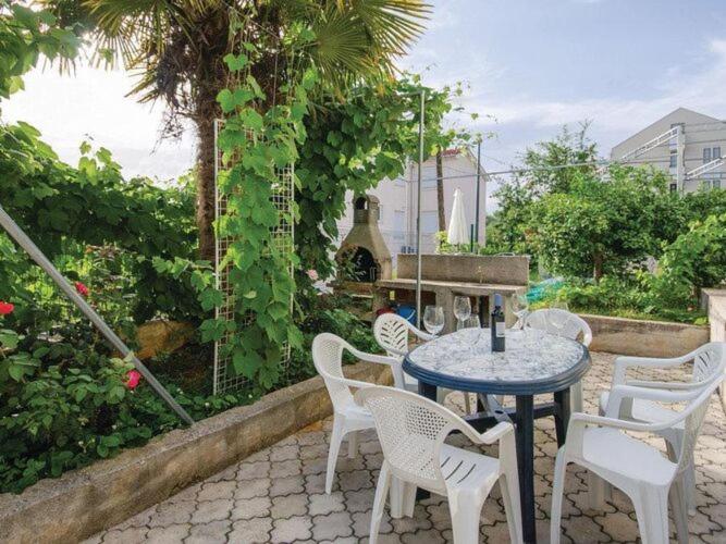 Apartments iovo - Comfort One Bedroom Apartment with Terrace A2