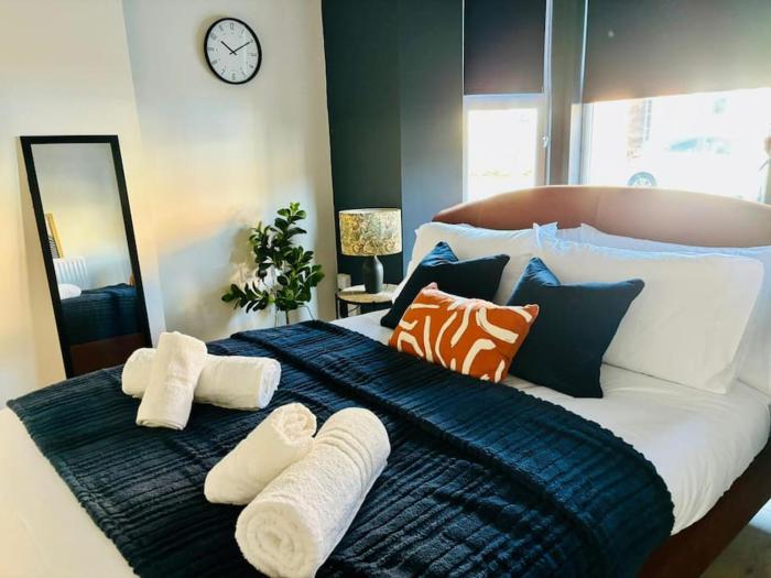 Contractors - Modern Home Gloucester City Centre