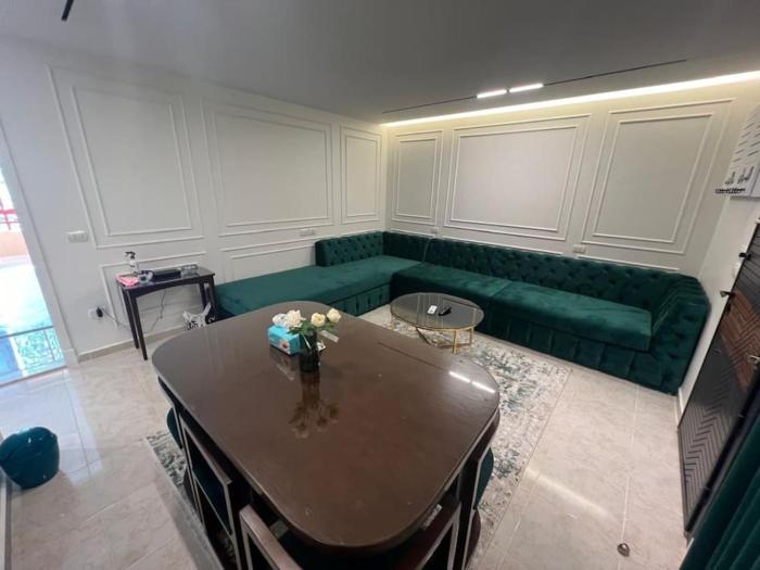 New 2BR Apt with Garden for Rent in Prime Location in Rehab City شقة بحديقة للايجار بالرحاب مجموعة 77