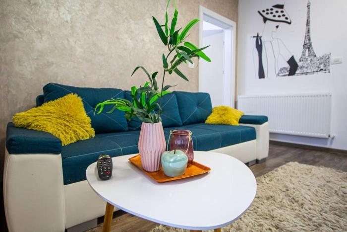 FLH - Green Apartment