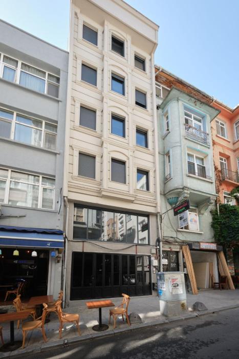 aymira hotel pangaltı