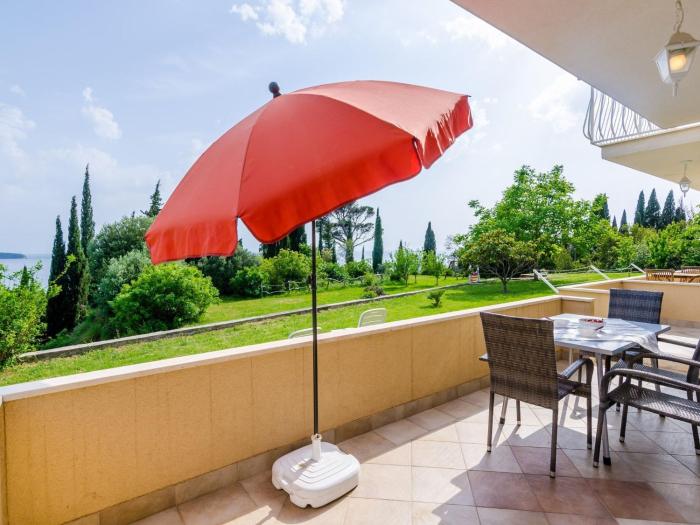 Color Apartments - Standard One-Bedroom Apartment with Terrace and Partial Sea View Red