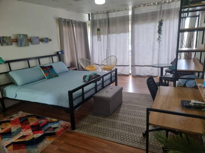 Cool Loft with King Bed 10 mins David 20 mins to Boquete