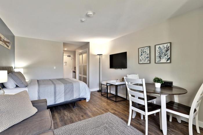 Charming Killington Center Studio Condo #341 on the Bus Route - Summer Pool