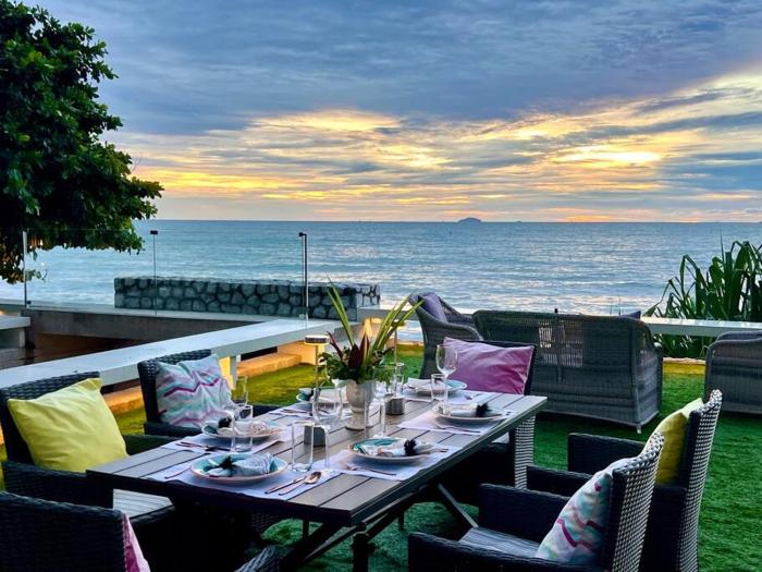 Natural Villas Luxury Pool villa NaJomtien Pattaya