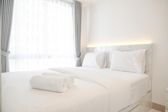 Well Furnished and Homey 2BR Tokyo Riverside PIK 2 Apartment By Travelio