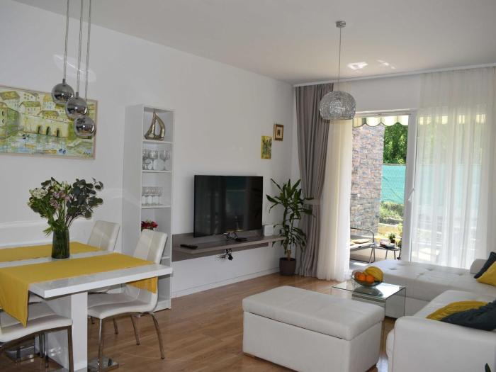 Apartment Vapor - Two Bedroom Apartment with Balcony