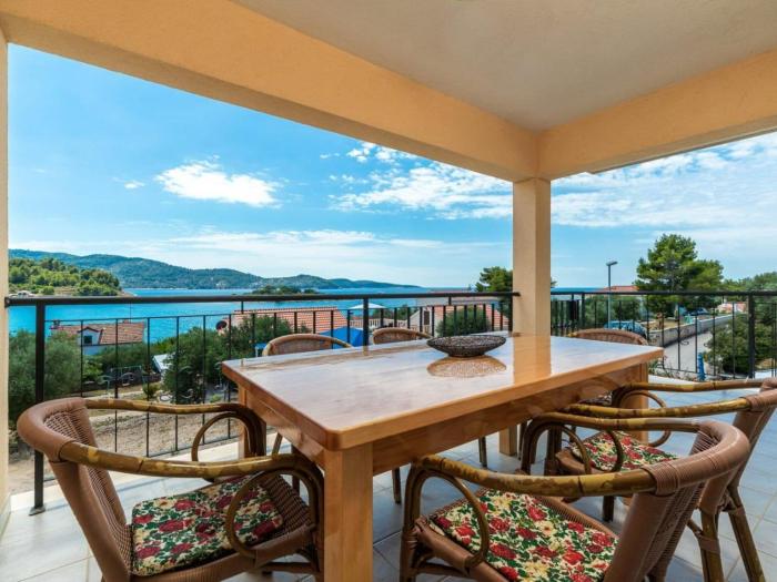 Apartments Fran-One Bedroom Apartment with Terrace and Sea View Fran 1