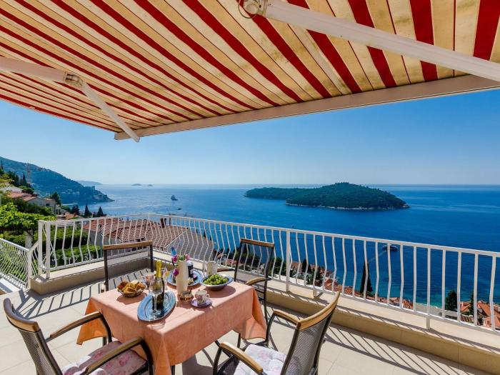 Apartment and Room Cicko - One Bedroom Apartment with Terrace and Sea View Attic