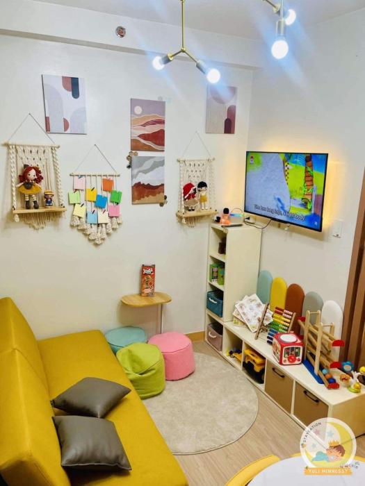 Yuli Hennessy Crib & Staycation near SM Fairview