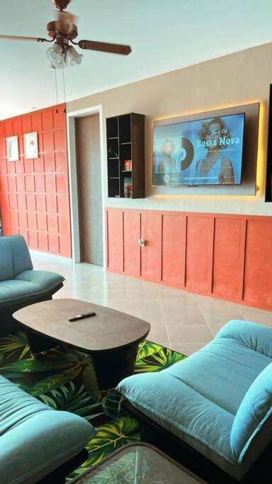 North Castle Full Ac Villa With Infinity Pool Dago Bandung