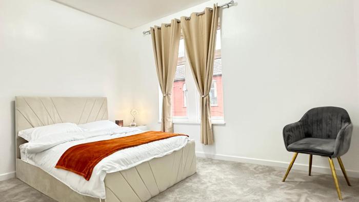 8-Sleeper 4BR 4Bed 2Bath Wi-Fi Garden Tv Beach