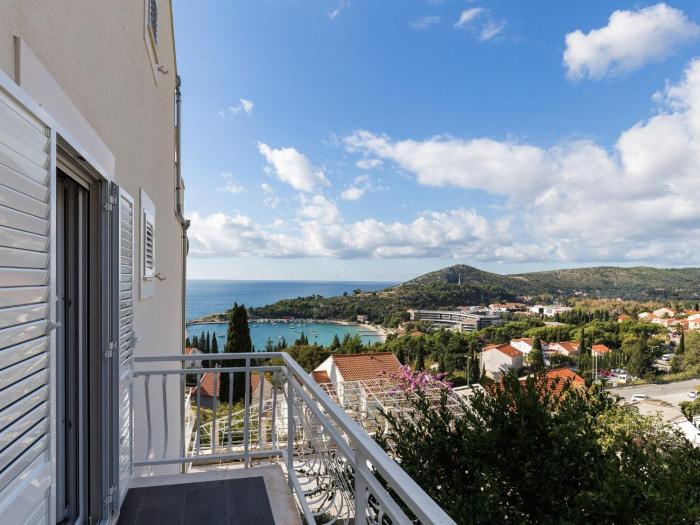 Apartments Villa Enzian - Comfort Two Bedroom Apartment with Balcony and Sea View