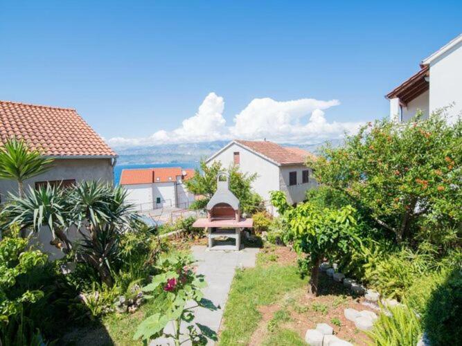 Apartments Veve - Superior Studio Apartment with Terrace Sea View Vesna ST