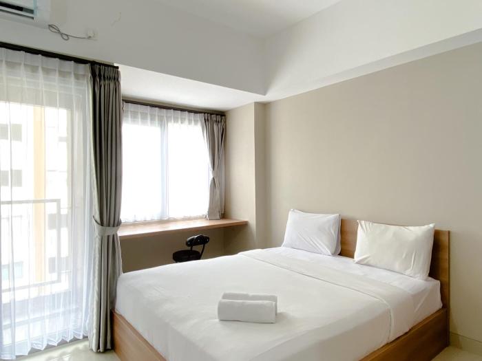Good Choice and Cozy Studio Gateway Park LRT City Jatibening Apartment By Travelio