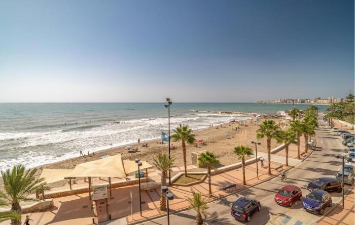 2 Bedroom Nice Apartment In Fuengirola