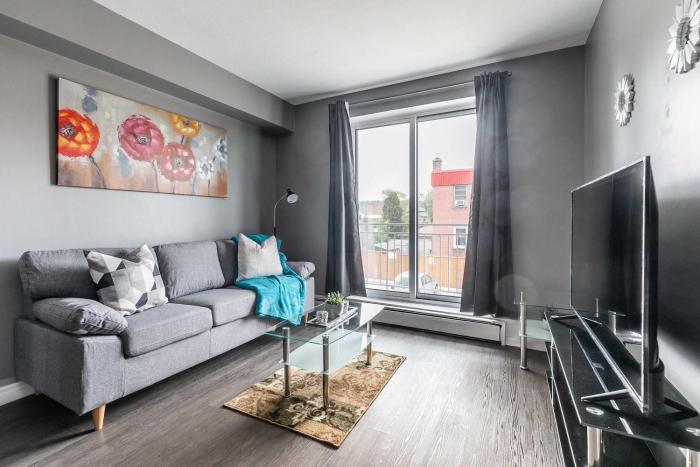 Glenview West Apartment w Patio - Near Downtown