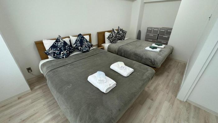 JR Shin-Osaka 30s, Direct to Kansai Airport 關西空港直達,Shinkansen to Tokyo, Tokyo & Nagoya, Universal Studio 16 mins, Umeda 6 mins, Kyoto 25 mins, Early Check-In