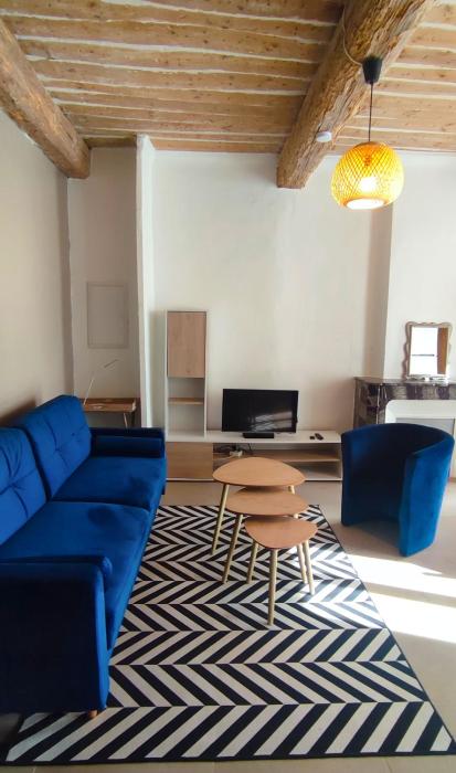 Appartement provençal climatisé avec balcon au soleil