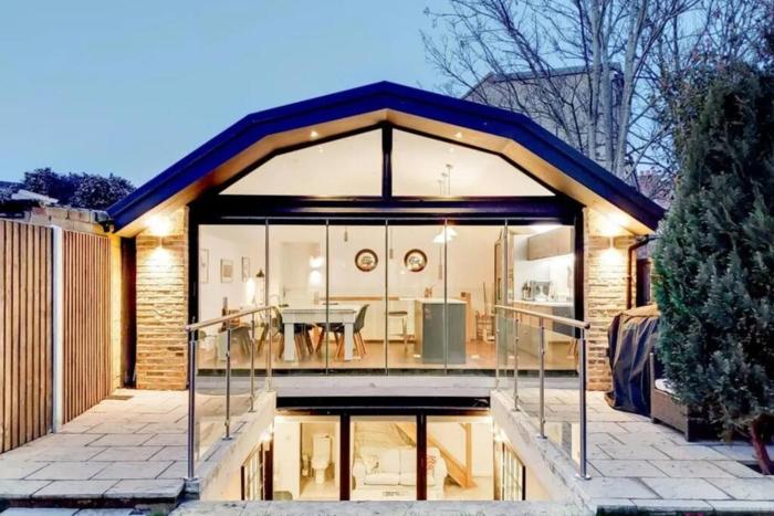 Luxury 5-Bedroom Family Home with Modern 2-Storey Outbuilding