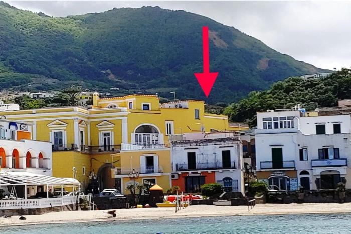 Gigi centralissimo appartamento Ischia Lacco Ameno