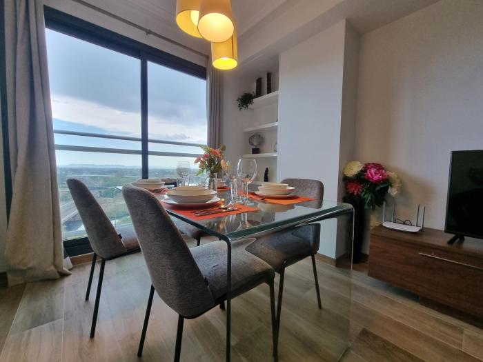 Apto en Ciudad de las Ciencias y cerca playa