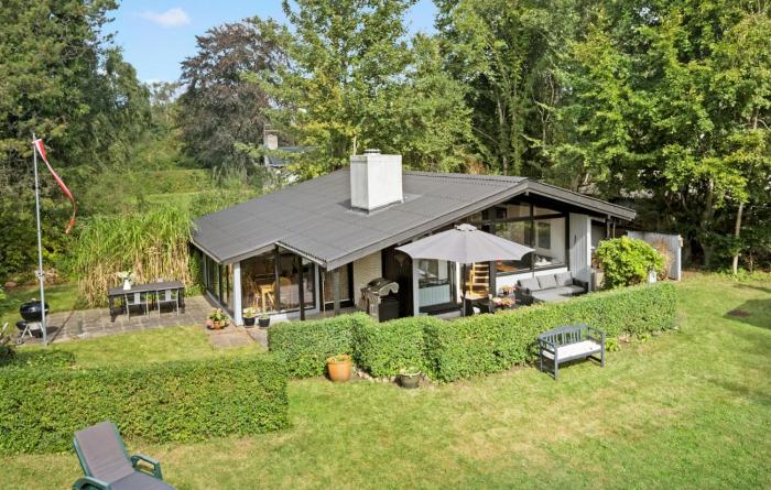 2 Bedroom Beautiful Home In Eskebjerg