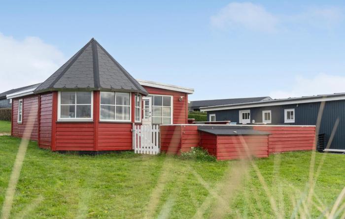 2 Bedroom Cozy Home In Esbjerg V