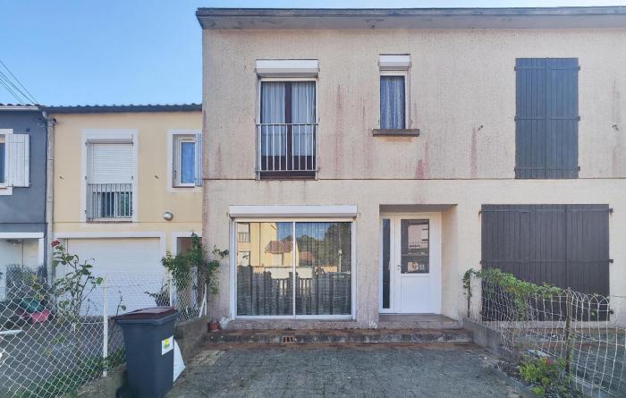 4 Bedroom Nice Home In Agde