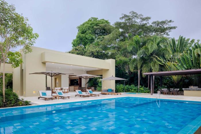 w* Amazing 4BR Villa at Mesa de Yeguas