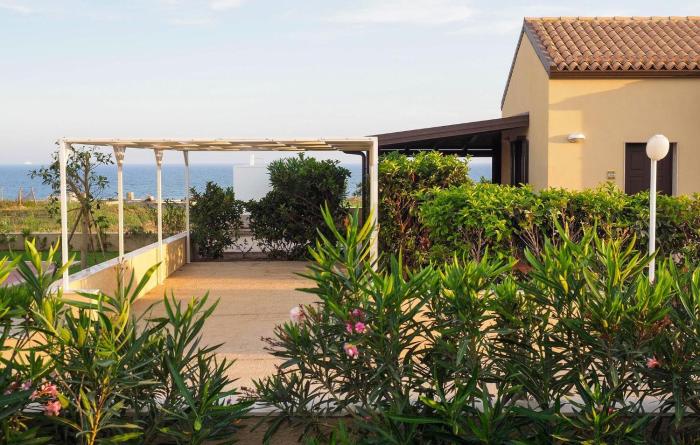 Beach Front Home In Marina Di Modica