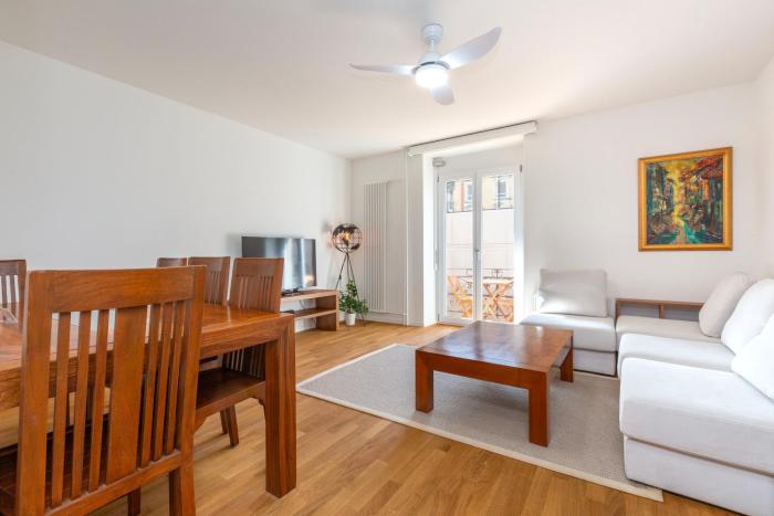 KAYA Zurich Apartment 2B - Downtown 2BR Deluxe Apt