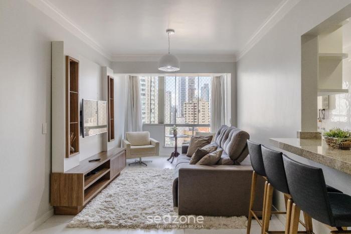 Apto vista mar c churrasq. na orla BC CET1604