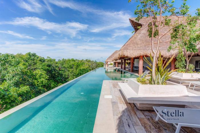 Private Jungle View Balcony Stay in Aldea Premium