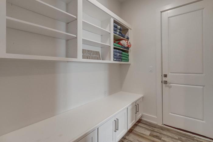 The Great White 306 DAR