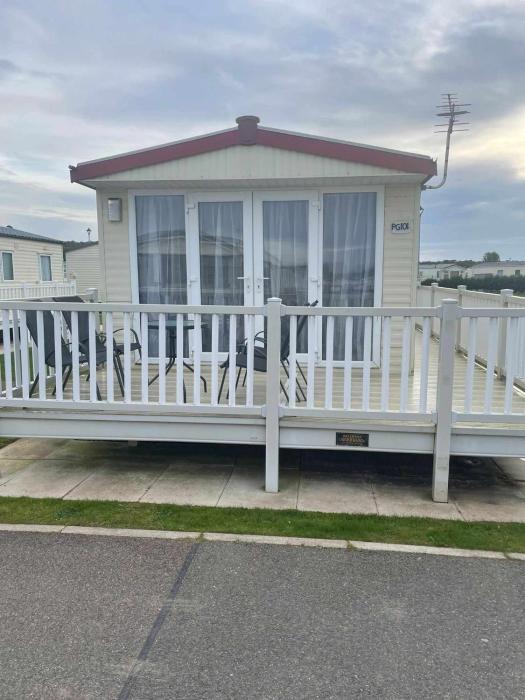 PG101 6 BERTH DELUXE ON THE GOLDEN PALM CHAPEL st LEONARD PG101