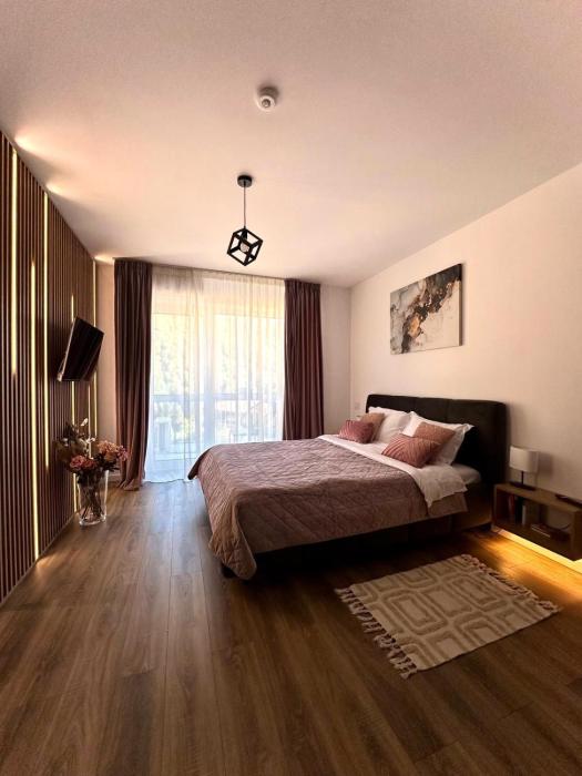 Alpine Line Studio with pool & spa