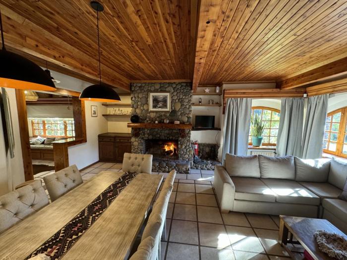 Alma Andina a orillas del río Quilquihue, frente al lago Lolog