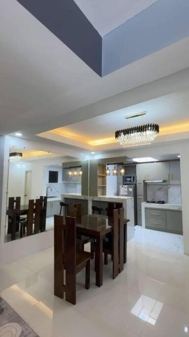 Newly Designed Modern Gated 3 Bedroom Townhouse Minutes to SM Mall, Gaisano Mall, Ace Hospital