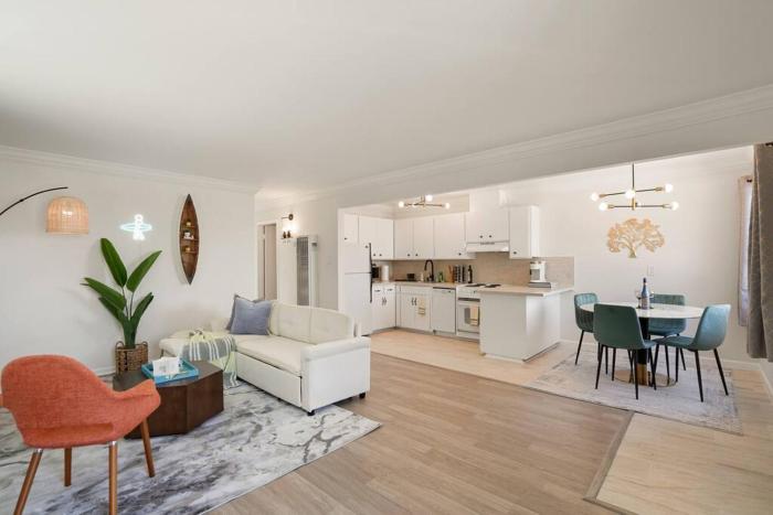 Charming 2BR Coastal Getaway in Pacifica