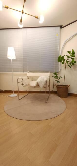 K-5 Hongdae Yeontral park