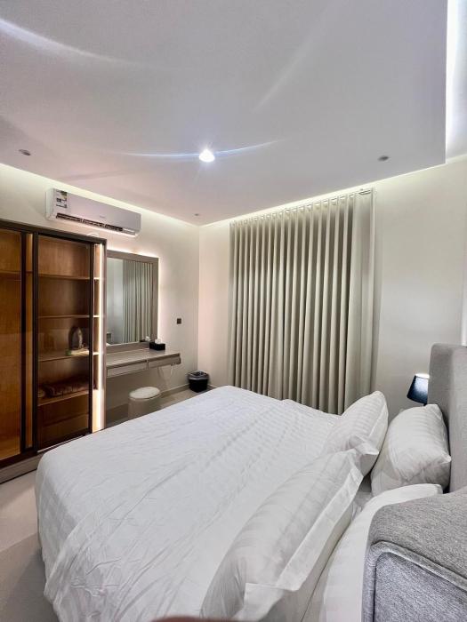 شقق الرمادية