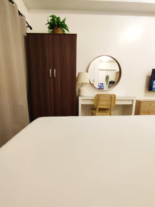 Jinhs Abi staycations